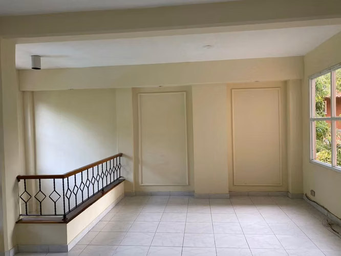 NC90 SE VENDE AMPLIA Y ESPECTACULAR CASA EN ALBROOK - Imagen 8