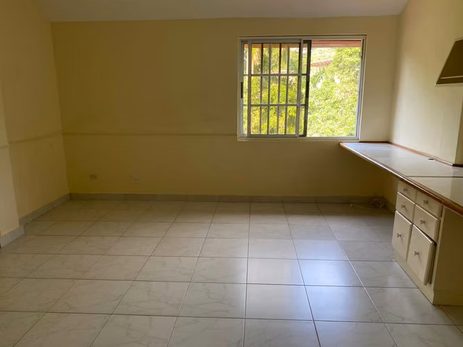 NC90 SE VENDE AMPLIA Y ESPECTACULAR CASA EN ALBROOK - Imagen 13