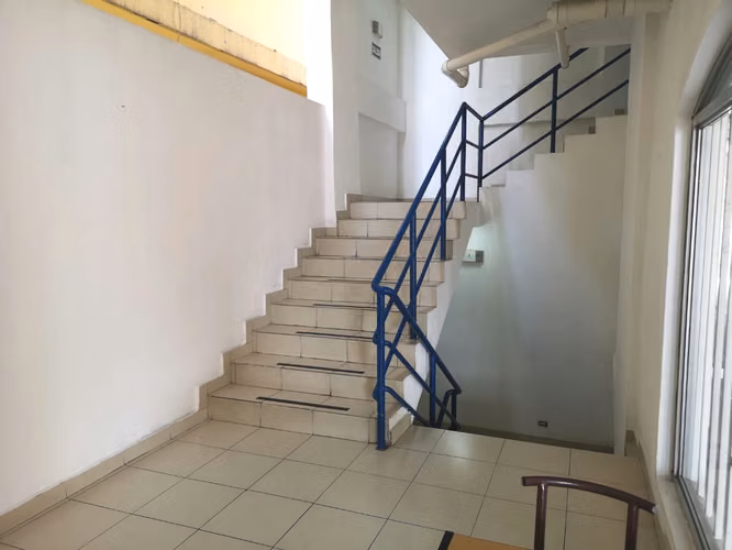 VENDO EDIFICIO EN EL INGENIO A PASOS DEL METRO CABLE