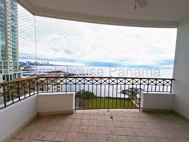 Venta PH Pacific Point JM