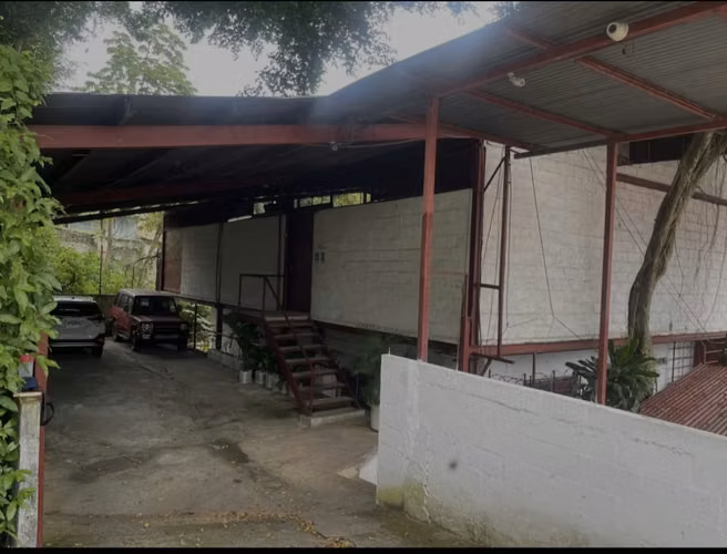 GANGA ALQUILO BODEGA (GALERA) AMPLIA EN PUEBLO NUEVO - Imagen 2