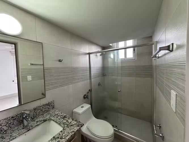 Hermoso Apartamento en Tumba Muerto! PH Greenwood! El Mejor Área Social de la Zona!