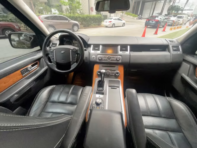 LAND ROVER RANGE ROVER SUPERCHARGED  2010