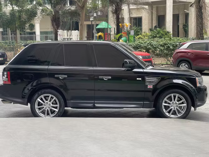 LAND ROVER RANGE ROVER SUPERCHARGED  2010