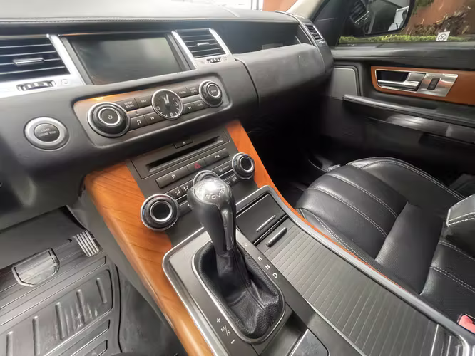 LAND ROVER RANGE ROVER SUPERCHARGED  2010