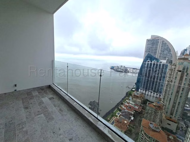 Venta PH Pacific Point JM