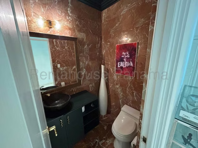 alquilo apartamento amoblado en avenida balboa miramar OF 26-8341