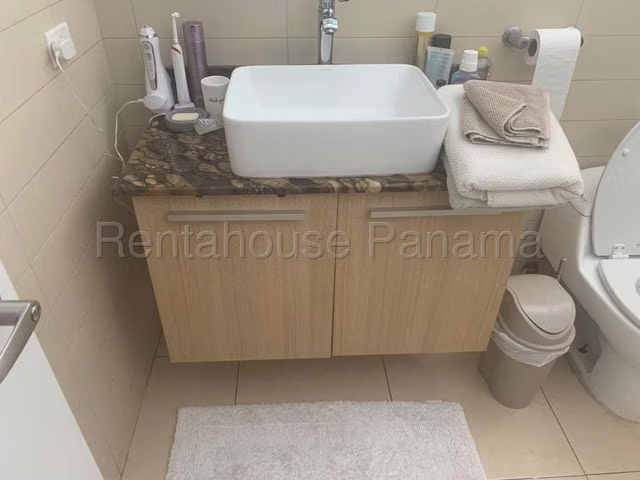Venta PH White Tower JM