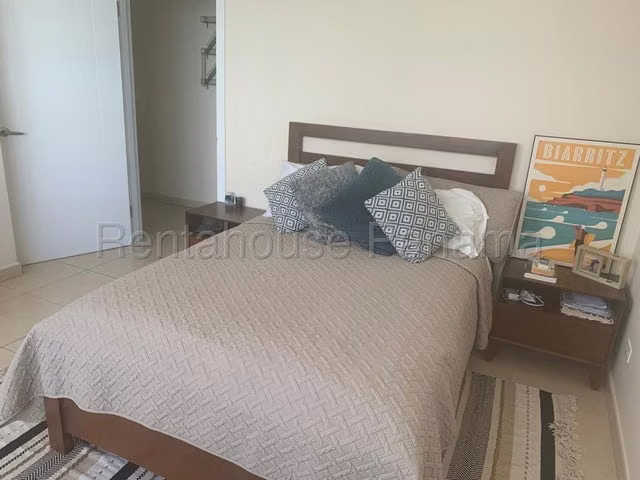Venta PH White Tower JM