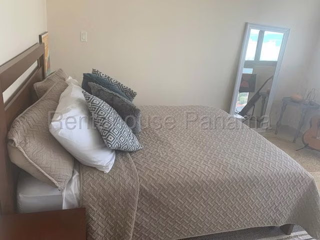 Venta PH White Tower JM
