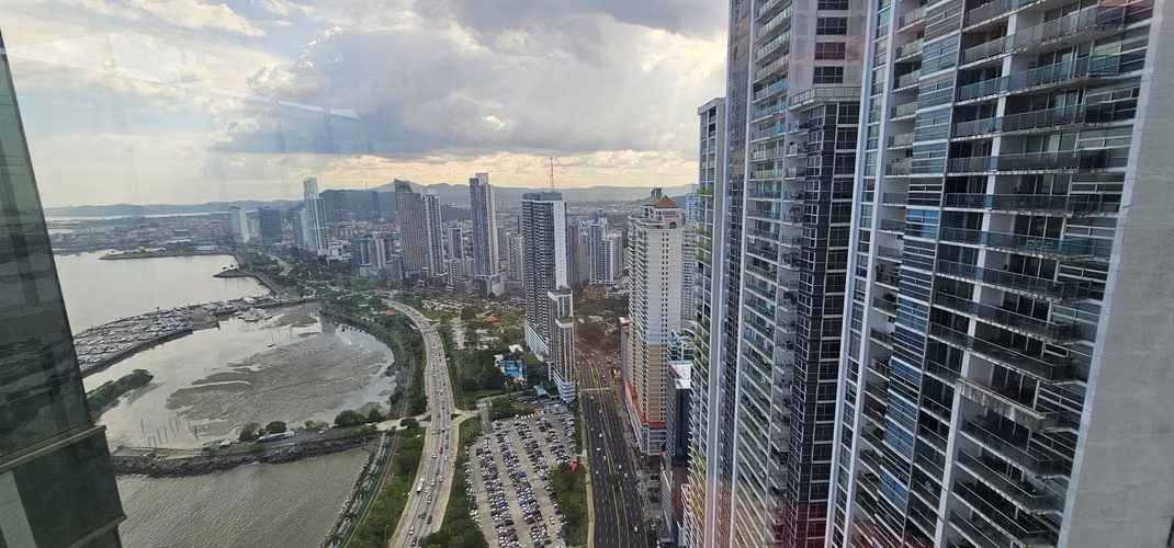 Ph hilton ave Balboa con Buenos acabados 1,461mt2