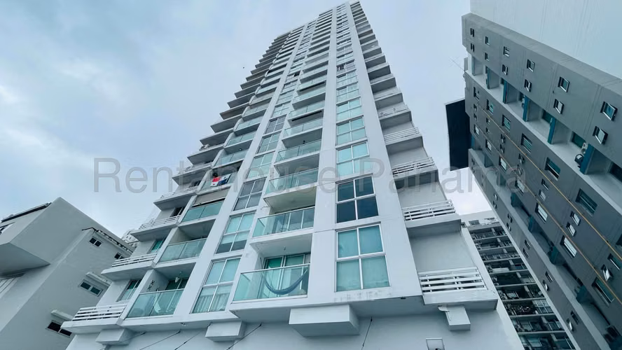 Venta de apartamento en Altos del Golf  AK