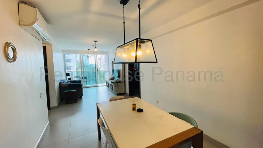 Venta de apartamento en Altos del Golf  AK