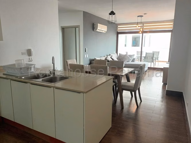 Se Vende Apartamento en Costa Sur VLU26-6800