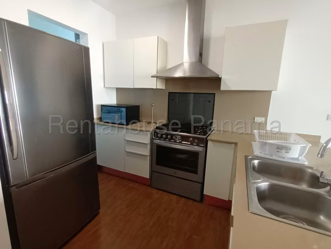 Se Vende Apartamento en Costa Sur VLU26-6800