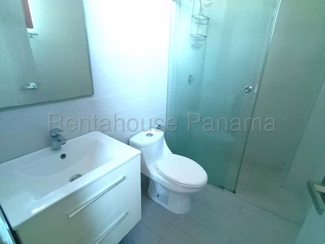 Se Vende Apartamento en Costa Sur VLU26-6800