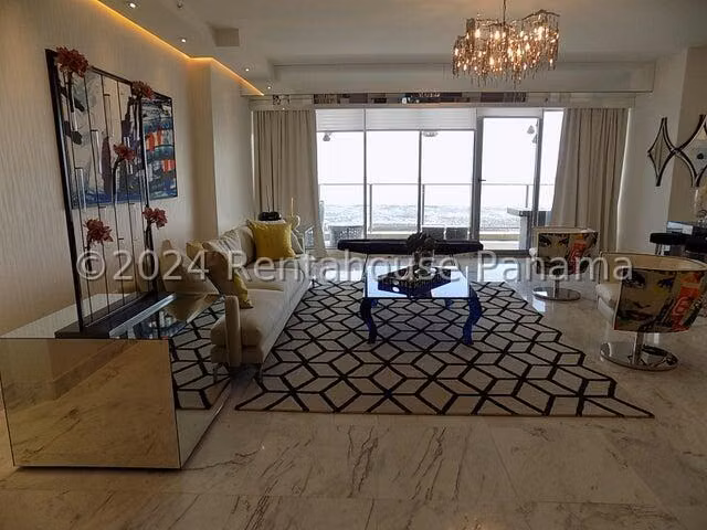 Apartamento en Alquiler con Opción a Compra en Regalia  Costa del Este CIG266147