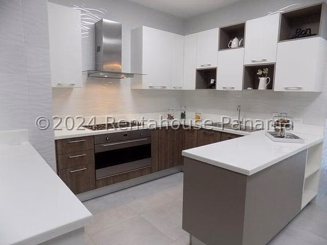 Apartamento en Alquiler con Opción a Compra en Regalia  Costa del Este CIG266147
