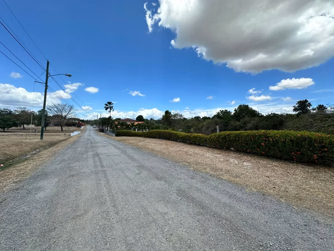 Venta de terreno en Coronado – Club Ecuestre | Vista al lago