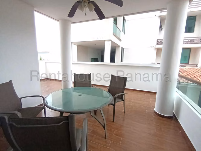 Se Vende Apartamento en Costa Sur LA26-6800