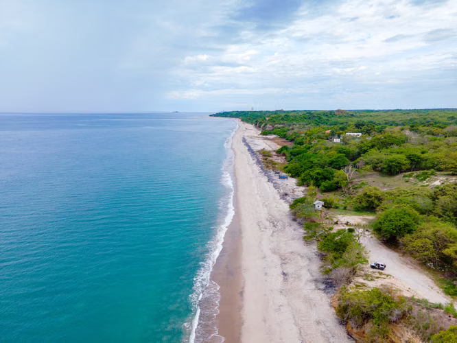 Terreno Frente al Mar con Vistas Panorámicas en Playa El Higo, Panamá