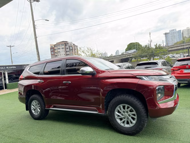 Mitsubishi Montero Sport 2022