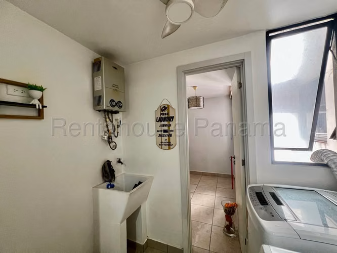 Apartamento En Venta En Condado Del Rey SYH