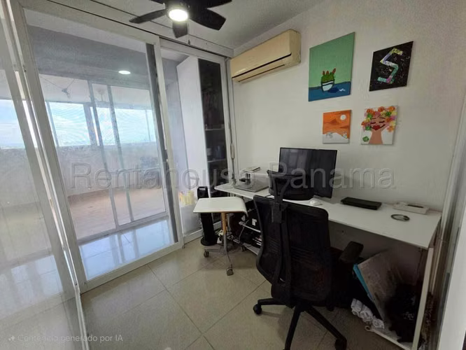 Apartamento en Venta en Bahía del Golf Coco del Mar CIG262620