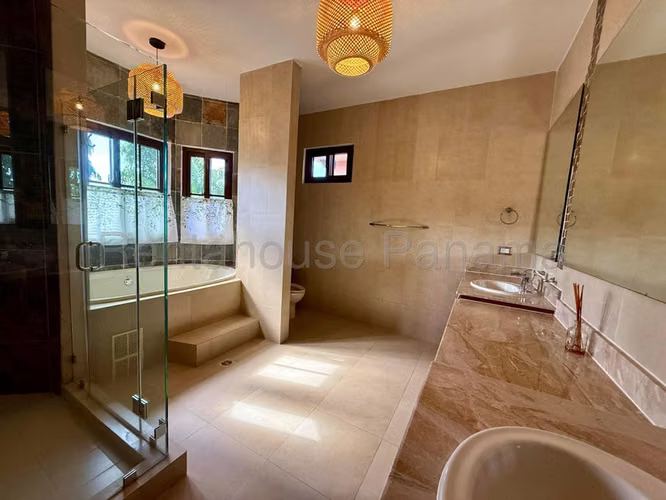 alquilo casa en costa sur el doral OF 26-6820