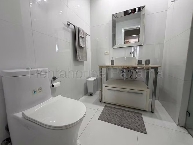 alquilo apartamento amoblado en avenida balboa YOO OF 26-6695