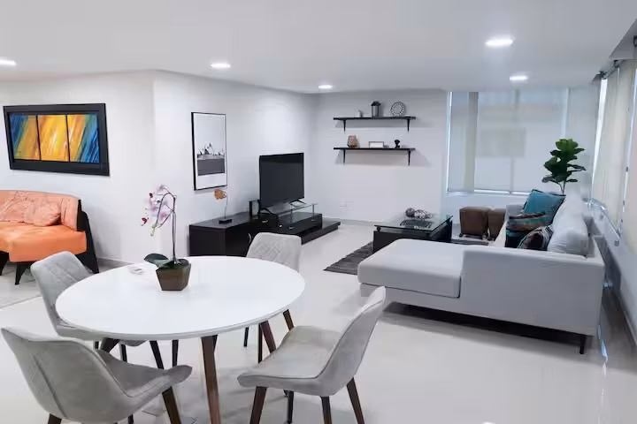 FOR RENT: STYLISH 2-BEDROOM APARTMENT ACROSS FROM THE KING ON 50TH STREET, SAN FRANCISCO