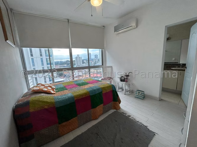 Apartamento Amoblado en Venta en Bella Vista 24*552Mfk