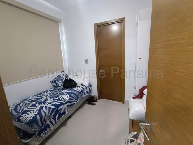 Venta de Lujoso Apartamento en Santa Maria 26*6107Mfk