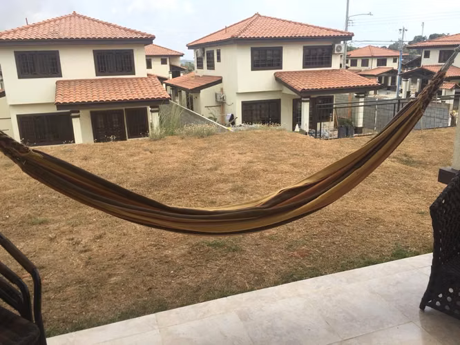 SE VENDE CASA LAS CUMBRES MIRADOR DEL LAGO  3 HABITACIONES  - Imagen 4
