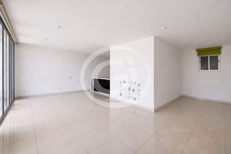 Apartamento en Venta PH Porto Alegre, Villa Lucre, Muy amplio.