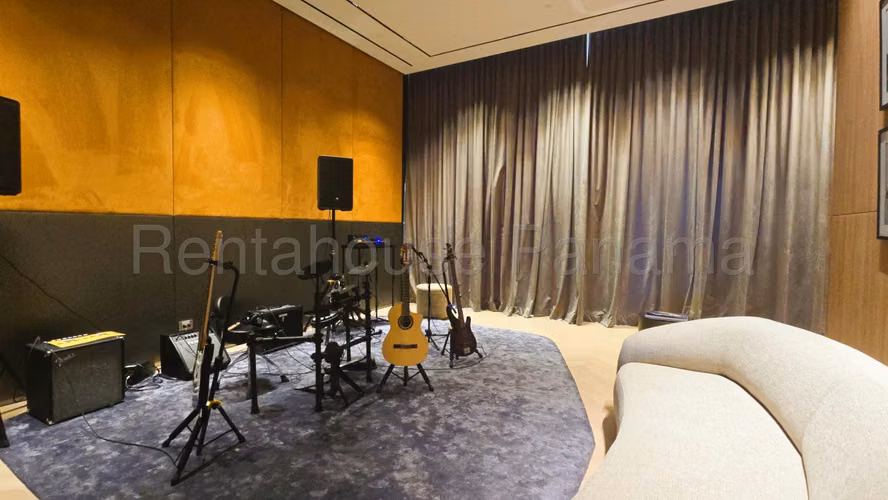 Venta de Penthouse en Santa María Golf Country Club   AK