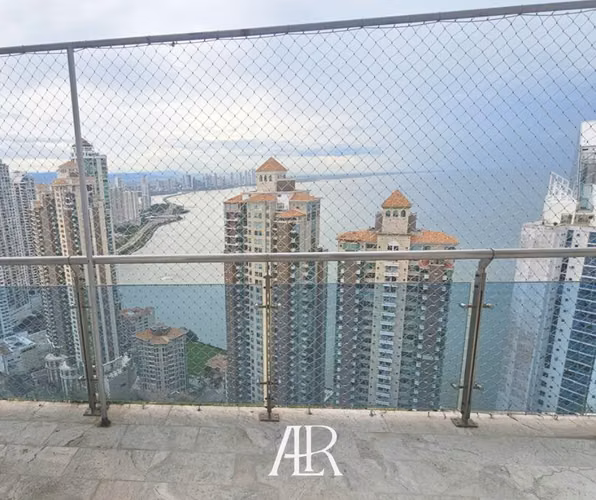 Alquilo  apartamento con vista al mar en Punta Pacifica