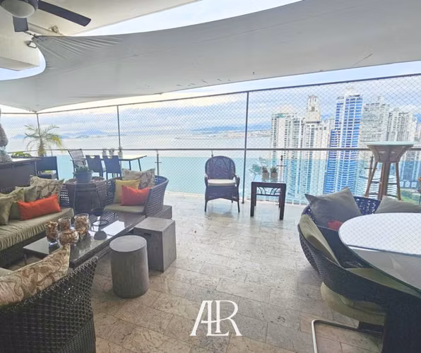 Alquilo  apartamento con vista al mar en Punta Pacifica