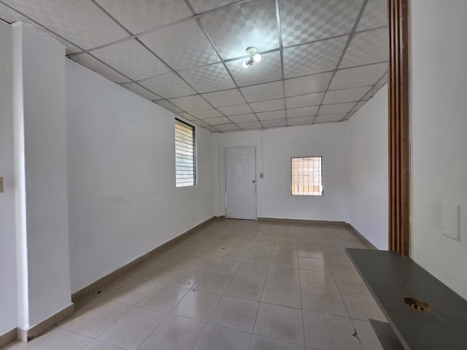 Casa en venta en Parque Lefevre | Propiedad de inversión con ingresos