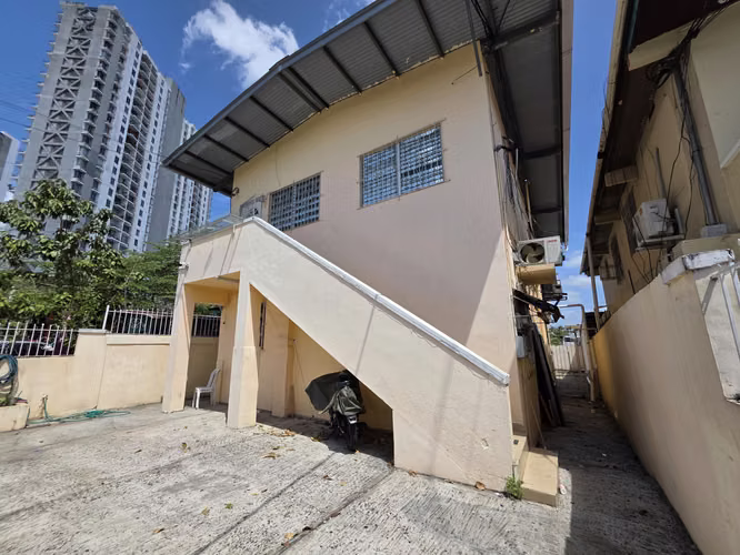 Casa en venta en Parque Lefevre | Propiedad de inversión con ingresos