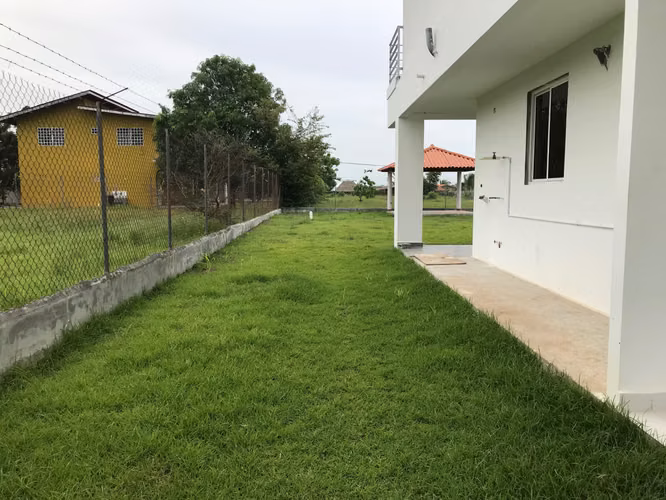 Casa con 500 m² de terreno, 3 recámaras en alquiler en Nueva Gorgona