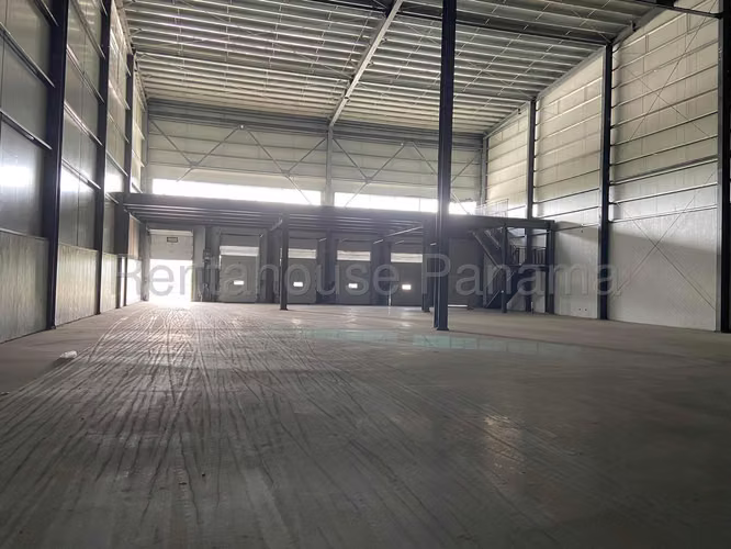 Alquiler de amplia Galera de 2200m² carretera hacia Kuna Nega 26JSS6829