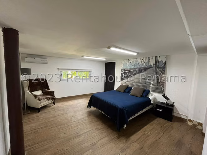 Venta de casa de 380m², 2 niveles recién remodelada en Albrook 26JSS6841