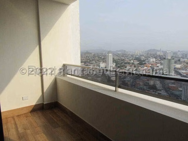 Se Vende Apartamento en El Carmen LA25-7421