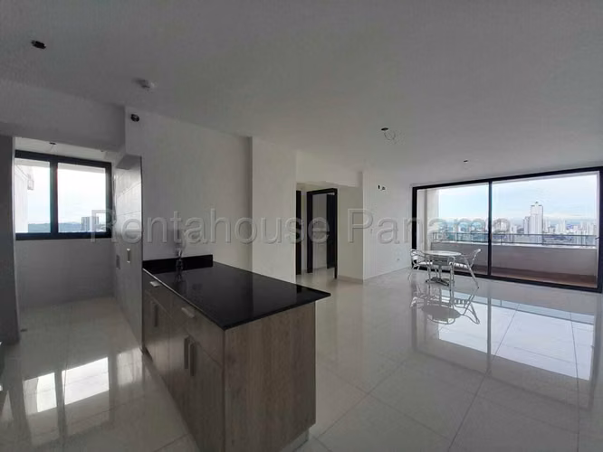 Se Vende Apartamento en El Carmen LA25-7421