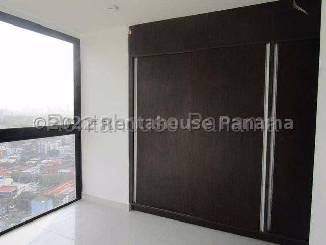 Se Vende Apartamento en El Carmen LA25-7421