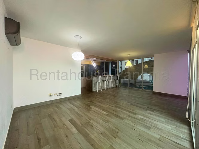 Se Vende Apartamento en San Francisco YDU