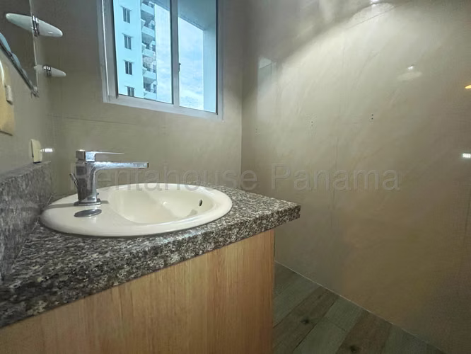 Se Vende Apartamento en San Francisco YDU