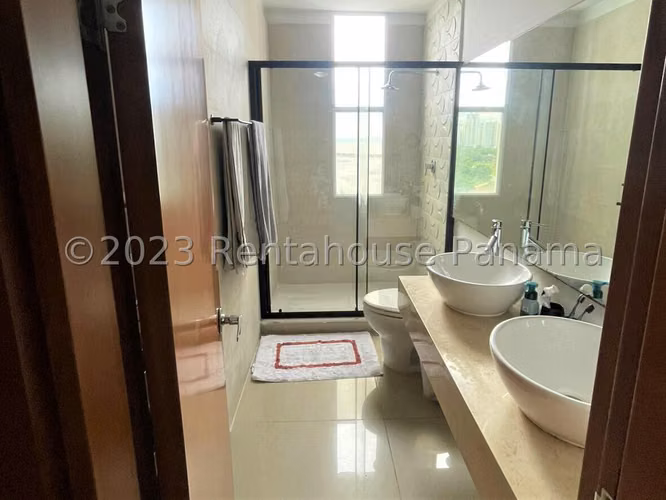 Se Vende Apartamento en Coco del Mar YDU