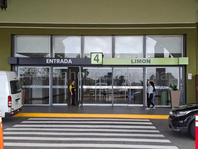 Local Comercial En Alquiler En WESTLAND MALL. ABS